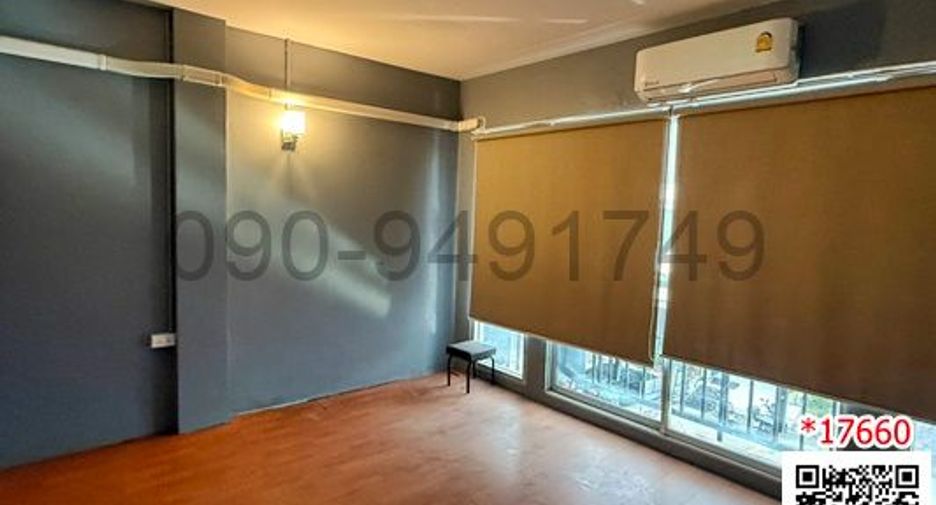For rent 10 bedrooms retail Space in Khan Na Yao, Bangkok