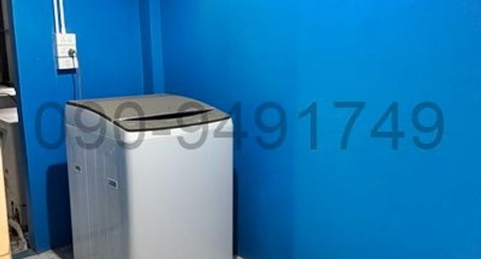 For rent 10 bedrooms retail Space in Khan Na Yao, Bangkok