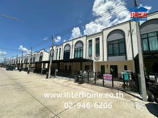 Casa adosada en venta de 4 habitaciones en Lam Luk Ka, Pathum Thani