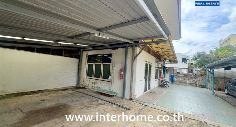 Terreno en venta en Bangkok Noi, Bangkok