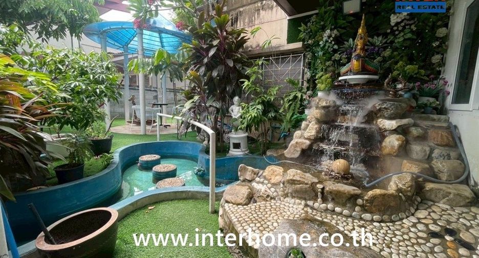 For sale 5 bedrooms house in Bang Khen, Bangkok