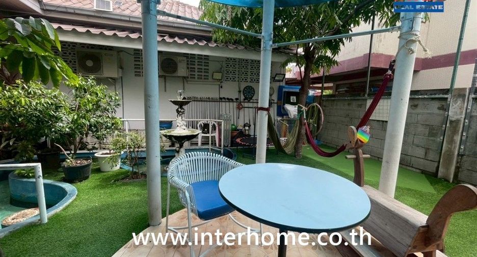 For sale 5 bedrooms house in Bang Khen, Bangkok