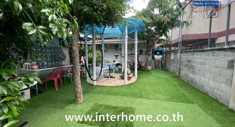 For sale 5 bedrooms house in Bang Khen, Bangkok