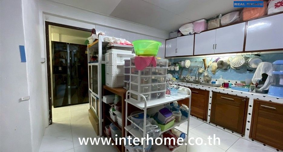 For sale 5 bedrooms house in Bang Khen, Bangkok
