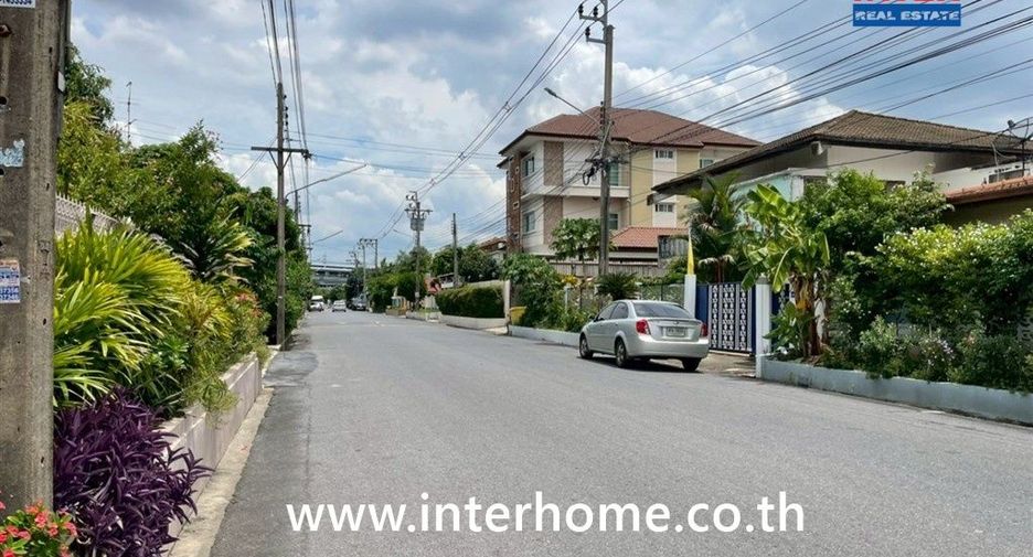 For sale 5 bedrooms house in Bang Khen, Bangkok