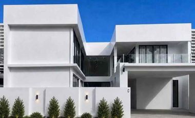 Villa zum Kauf mit 5 Zimmer in Bang Lamung, Chonburi