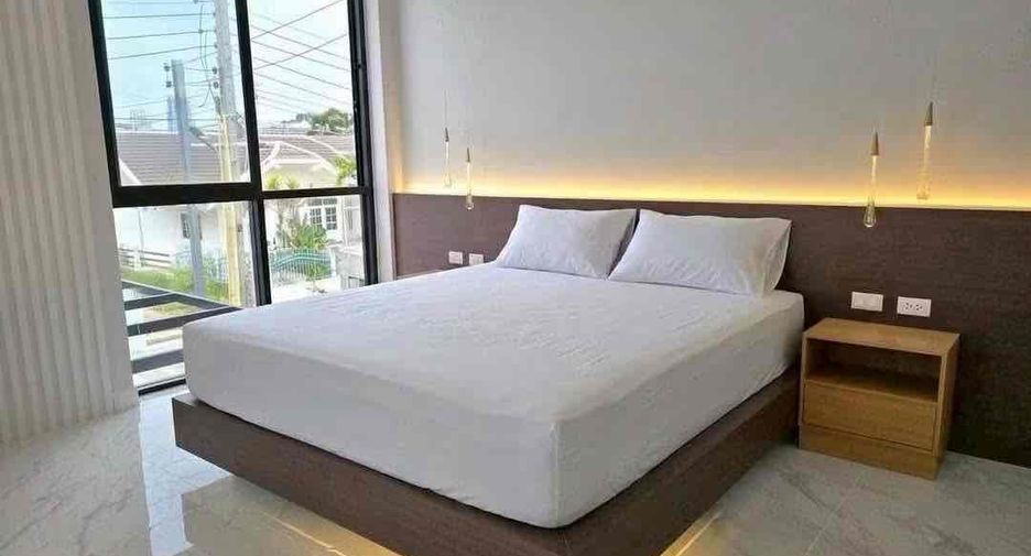 Villa zum Kauf mit 5 Zimmer in Bang Lamung, Chonburi