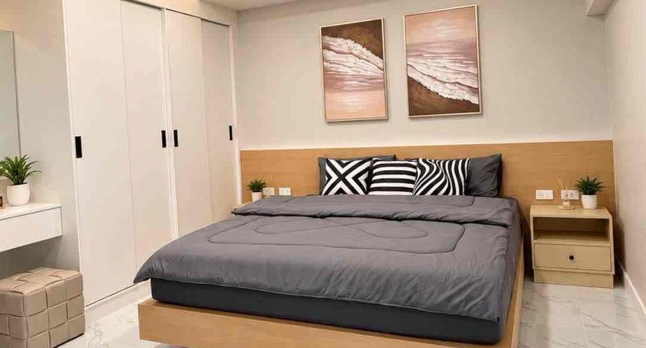 À vendre et à louer 5 chambres villa à Bang Lamung, Chonburi