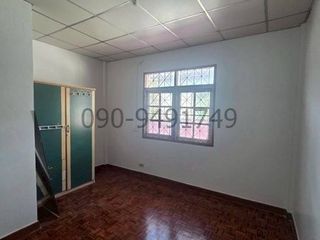 For rent 2 bedrooms townhouse in Phra Khanong, Bangkok