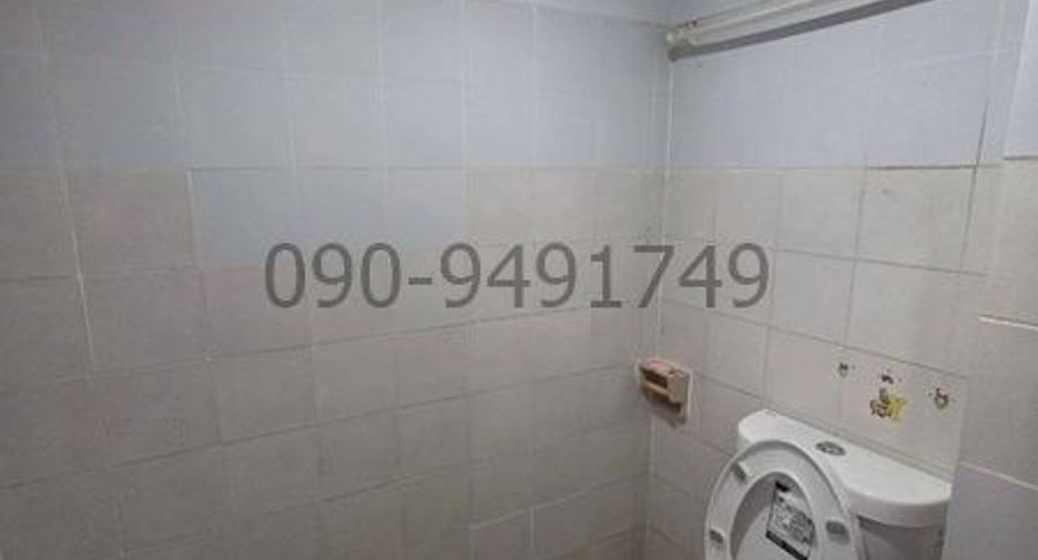 For rent 2 bedrooms townhouse in Phra Khanong, Bangkok
