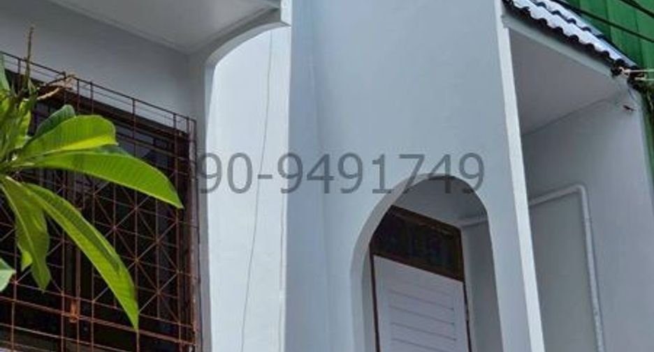 For rent 2 bedrooms townhouse in Phra Khanong, Bangkok