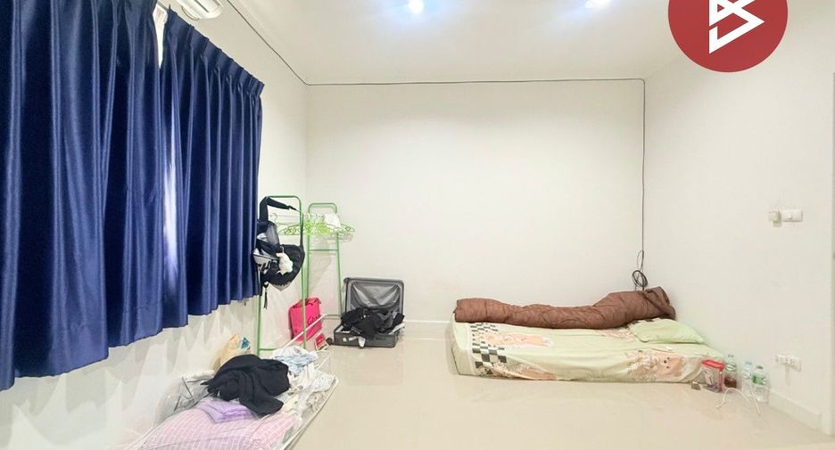 Reihenhaus zum Kauf mit 2 Zimmer in Mueang Samut Sakhon, Samut Sakhon