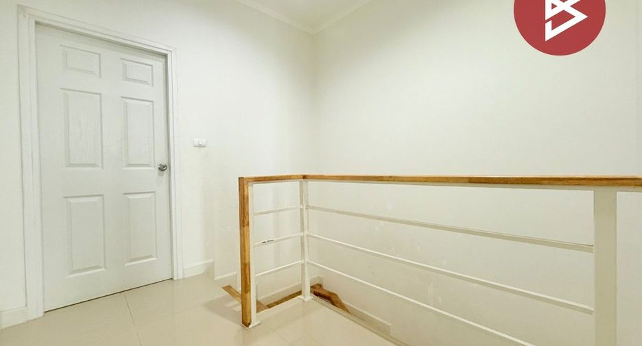 Reihenhaus zum Kauf mit 2 Zimmer in Mueang Samut Sakhon, Samut Sakhon