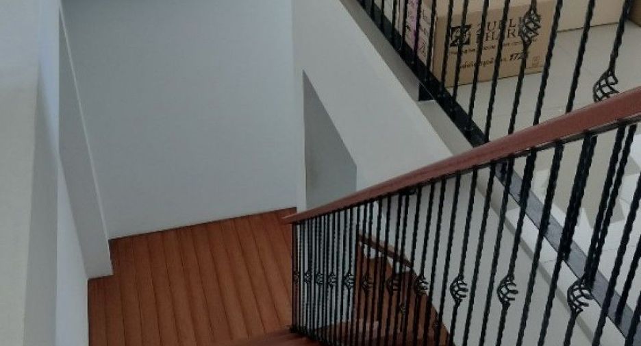 Local comercial en venta de 6 habitaciones en Mueang Phitsanulok, Phitsanulok