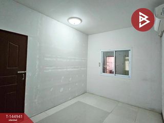 For sale 1 bed townhouse in Lat Krabang, Bangkok