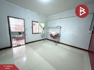 À vendre 1 chambre maison de ville à Lat Krabang, Bangkok