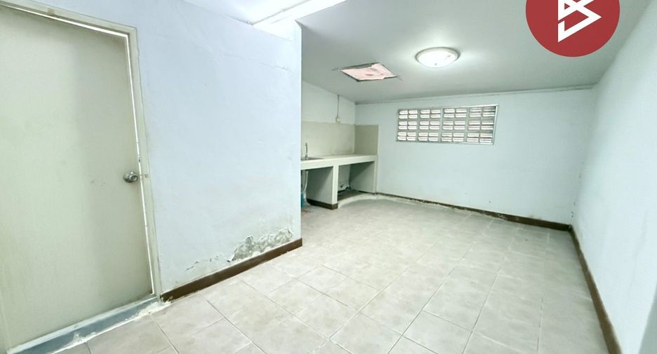 For sale 1 bed townhouse in Lat Krabang, Bangkok