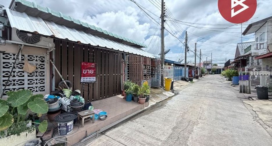For sale 1 bed townhouse in Lat Krabang, Bangkok