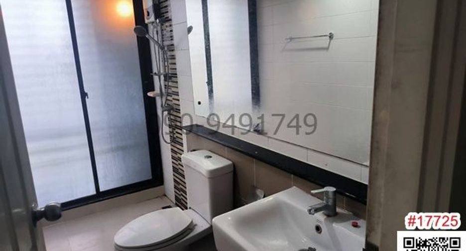 For rent 4 bedrooms townhouse in Min Buri, Bangkok