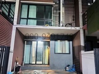 For rent 4 bedrooms townhouse in Min Buri, Bangkok