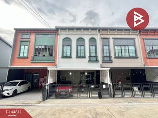 For sale 4 bedrooms townhouse in Bang Phli, Samut Prakan