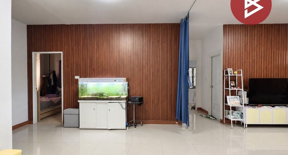 Casa en venta de 3 habitaciones en Si Racha, Chonburi