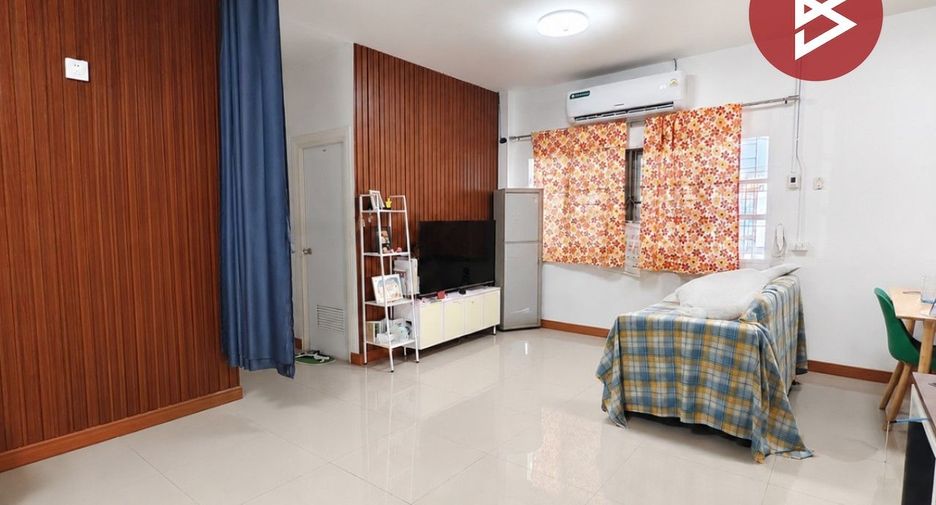 Casa en venta de 3 habitaciones en Si Racha, Chonburi