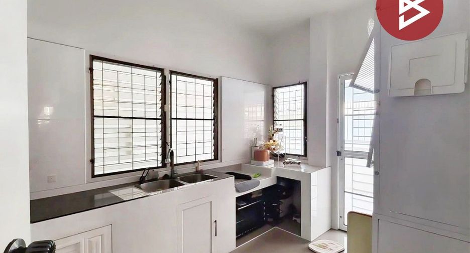 Casa en venta de 3 habitaciones en Si Racha, Chonburi