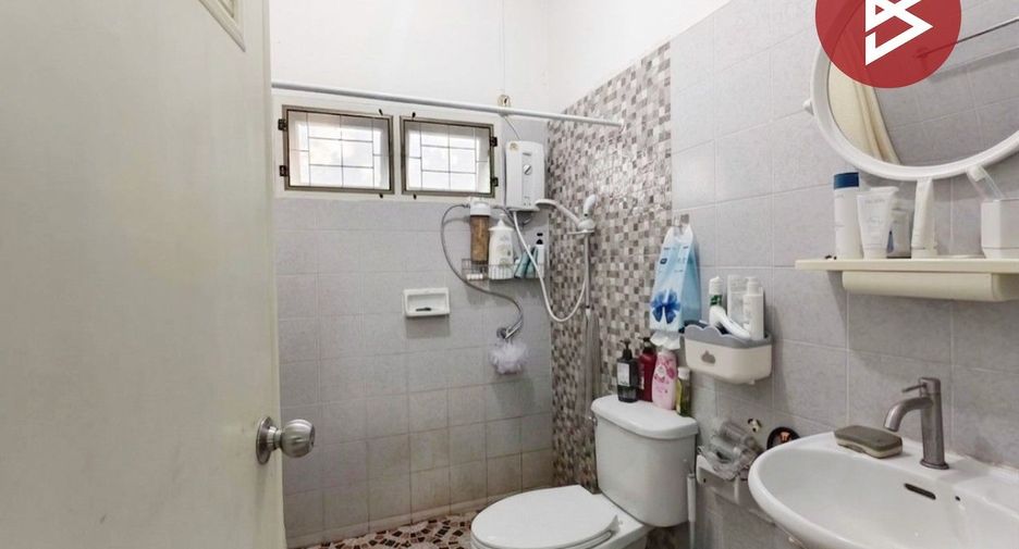 Casa en venta de 3 habitaciones en Si Racha, Chonburi
