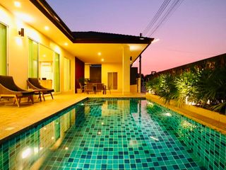 Villa en alquiler de 3 habitaciones en Bang Lamung, Chonburi