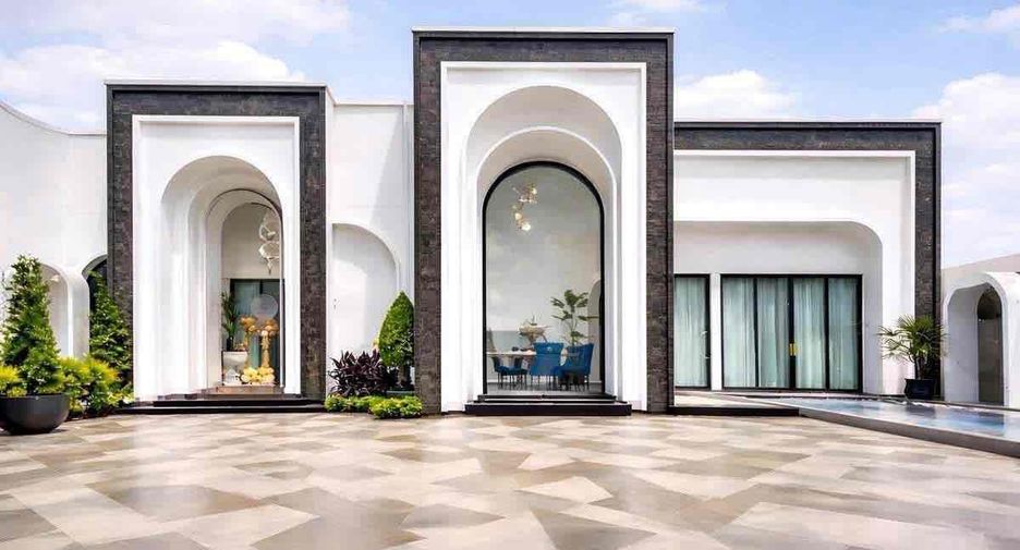 For rent and for sale 16 bedrooms villa in Bang Lamung, Chonburi