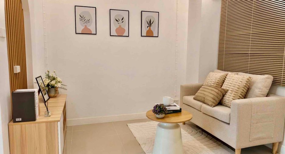 For sale 2 bedrooms apartment in Mueang Chiang Mai, Chiang Mai