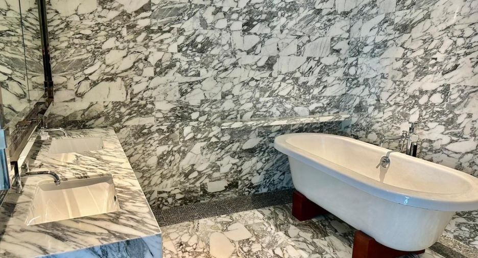 For rent 2 bedrooms apartment in Sathon, Bangkok