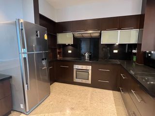 À louer 4 chambres appartement à Pathum Wan, Bangkok