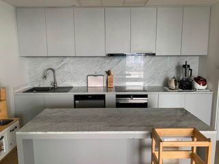 Apartment zur Miete und zum Kauf mit 3 Zimmer in Khlong Toei, Bangkok