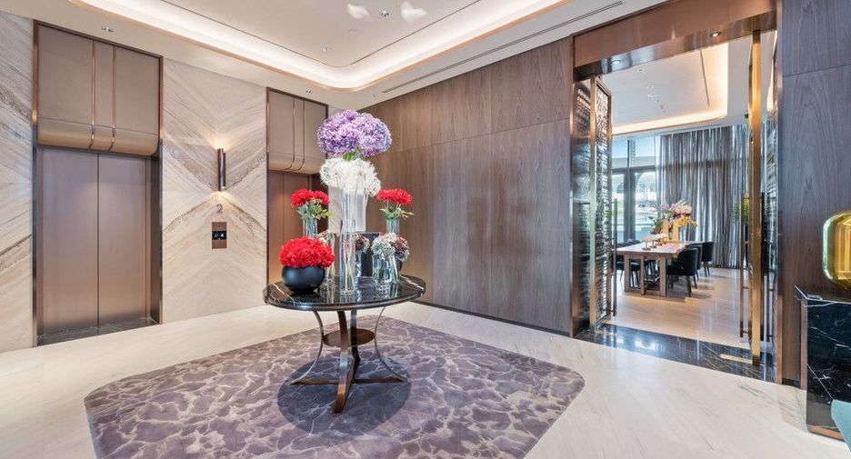 For rent 2 bedrooms apartment in Watthana, Bangkok