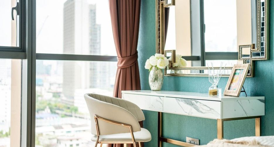For rent 2 bedrooms apartment in Watthana, Bangkok