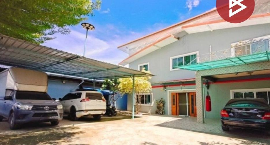 For sale 4 ベッドルーム house in Mueang Nakhon Pathom, Nakhon Pathom