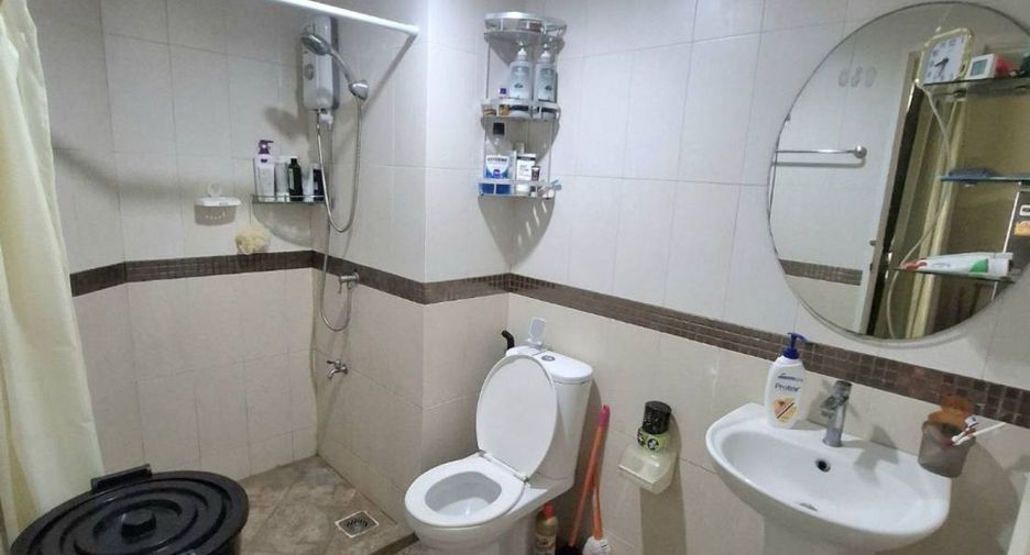 For sale 1 bed condo in Bang Khen, Bangkok
