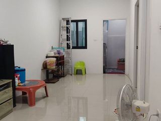 Reihenhaus zum Kauf mit 2 Zimmer in Krathum Baen, Samut Sakhon