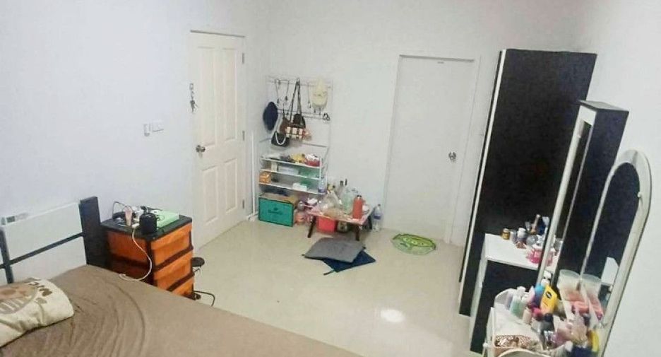 Reihenhaus zum Kauf mit 2 Zimmer in Krathum Baen, Samut Sakhon