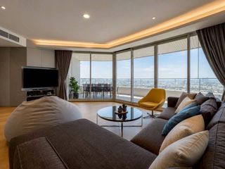For sale 4 bedrooms condo in Khlong San, Bangkok