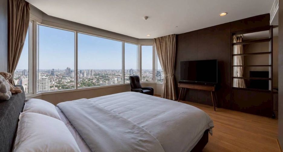 For sale 4 bedrooms condo in Khlong San, Bangkok