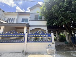 Casa adosada en venta de 4 habitaciones en Bang Khun Thian, Bangkok