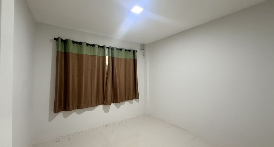 Casa adosada en venta de 4 habitaciones en Bang Khun Thian, Bangkok