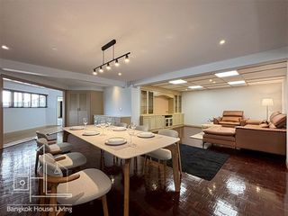 For rent 3 bedrooms condo in Khlong Toei, Bangkok