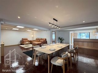 For rent 3 bedrooms condo in Khlong Toei, Bangkok