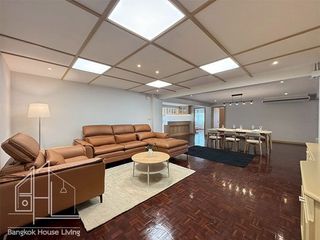 For rent 3 bedrooms condo in Khlong Toei, Bangkok