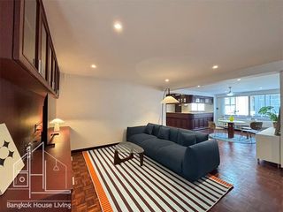 For rent 3 bedrooms condo in Khlong Toei, Bangkok