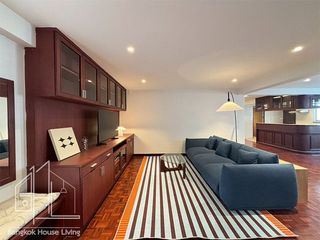 For rent 3 bedrooms condo in Khlong Toei, Bangkok